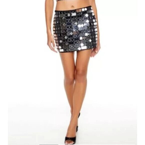Forever 21 Wmns Metallic Mirrored Mini Skirt Sequins Bling Sparkly Blk, NWT, S - Picture 2 of 7